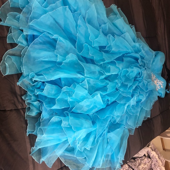 Prom dress - Picture 2 of 5